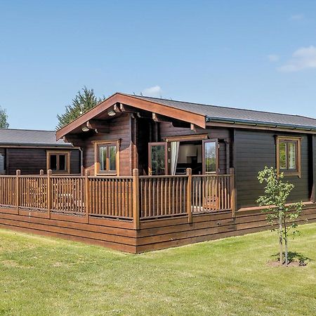 Heathside Lodges Bramfield  Exterior photo