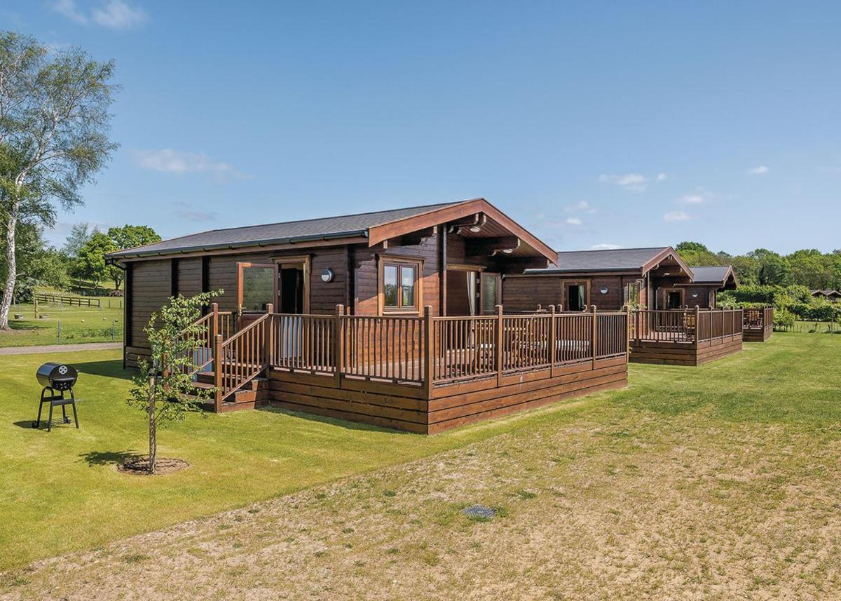 Heathside Lodges Bramfield  Exterior photo