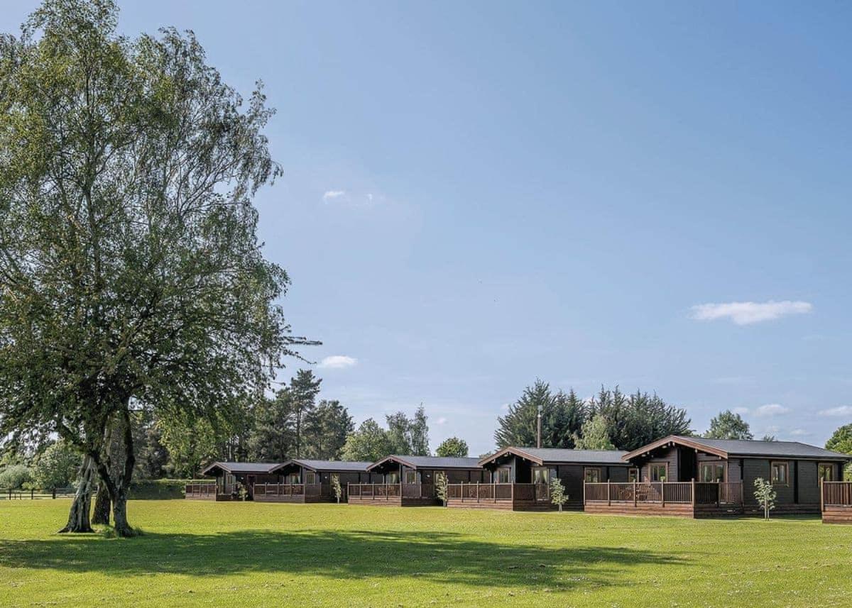 Heathside Lodges Bramfield  Exterior photo