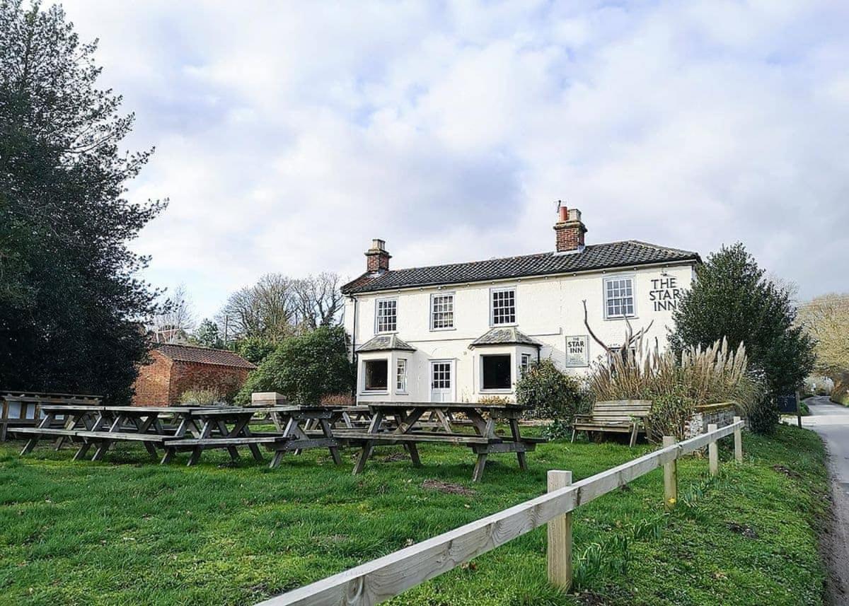 Heathside Lodges Bramfield  Exterior photo