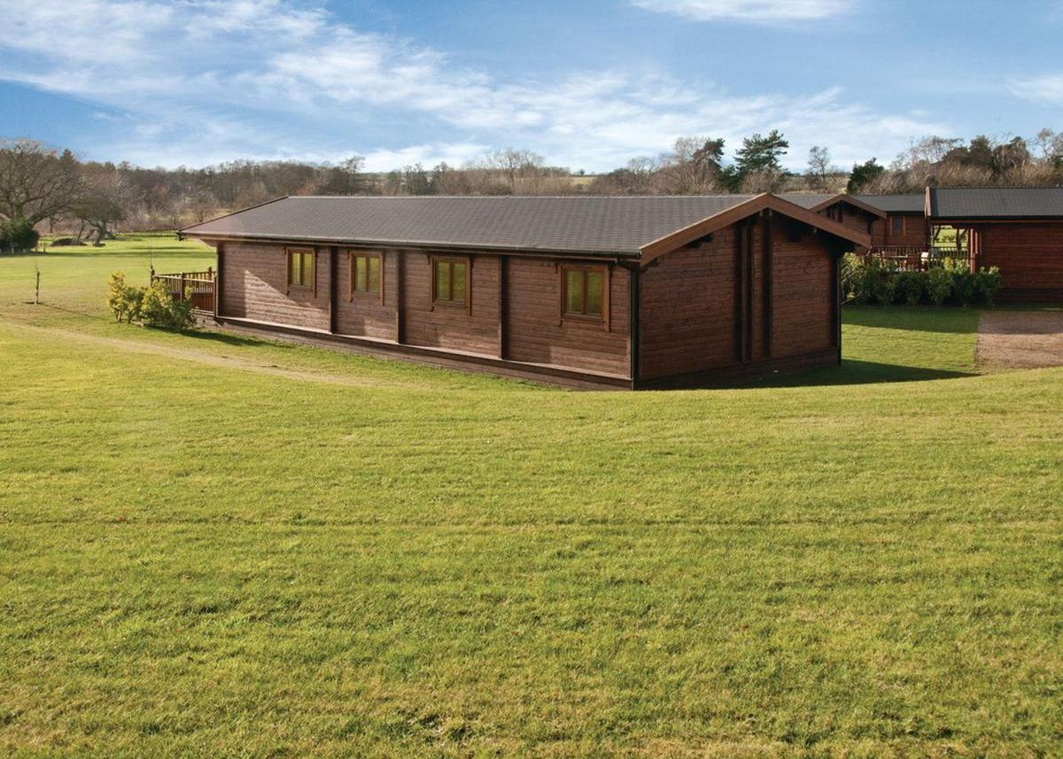 Heathside Lodges Bramfield  Exterior photo